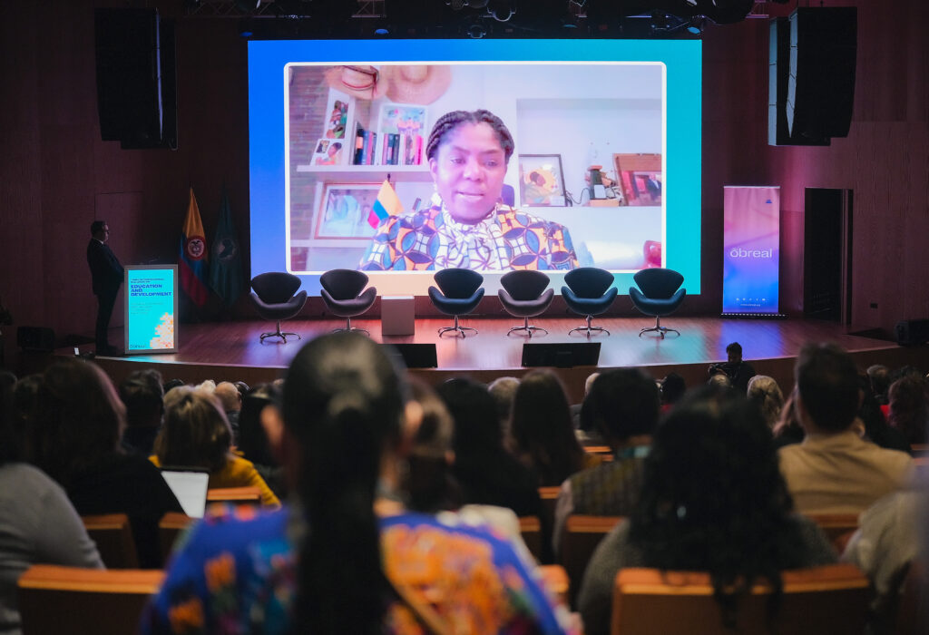 La vicepresidenta de Colombia participa en el Tercer Diálogo Interregional sobre Educación y Desarrollo
