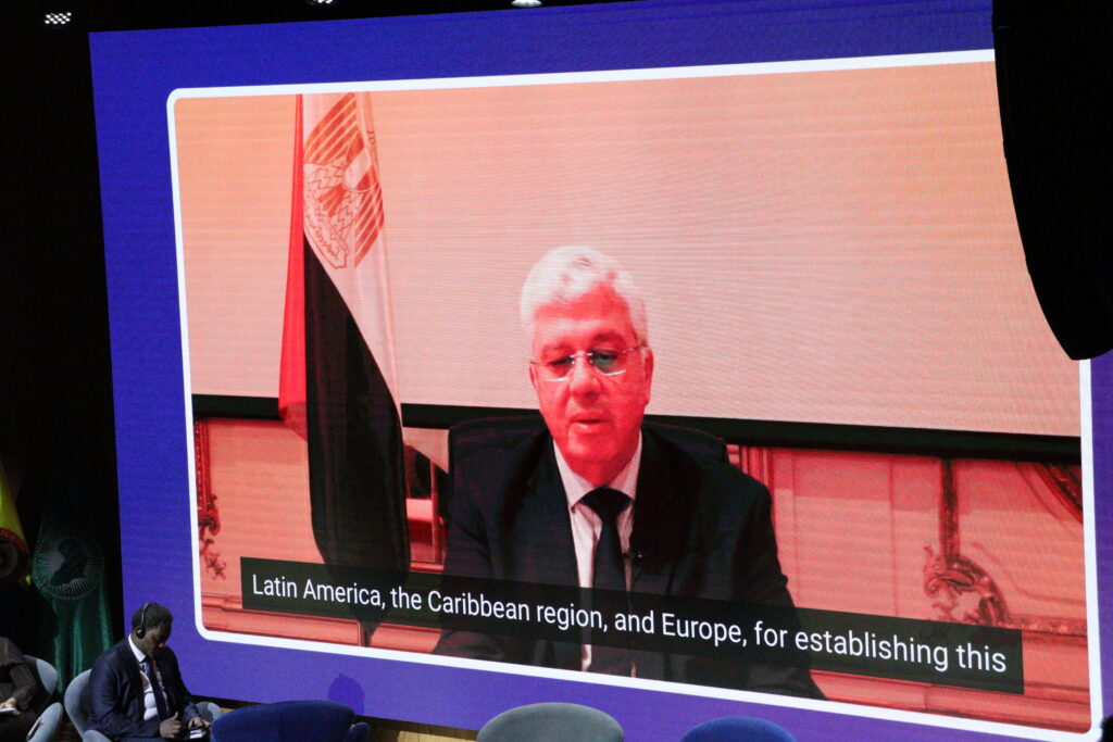 El ministro de Educación de Egipto participa en el Tercer Diálogo Interregional sobre Educación y Desarrollo